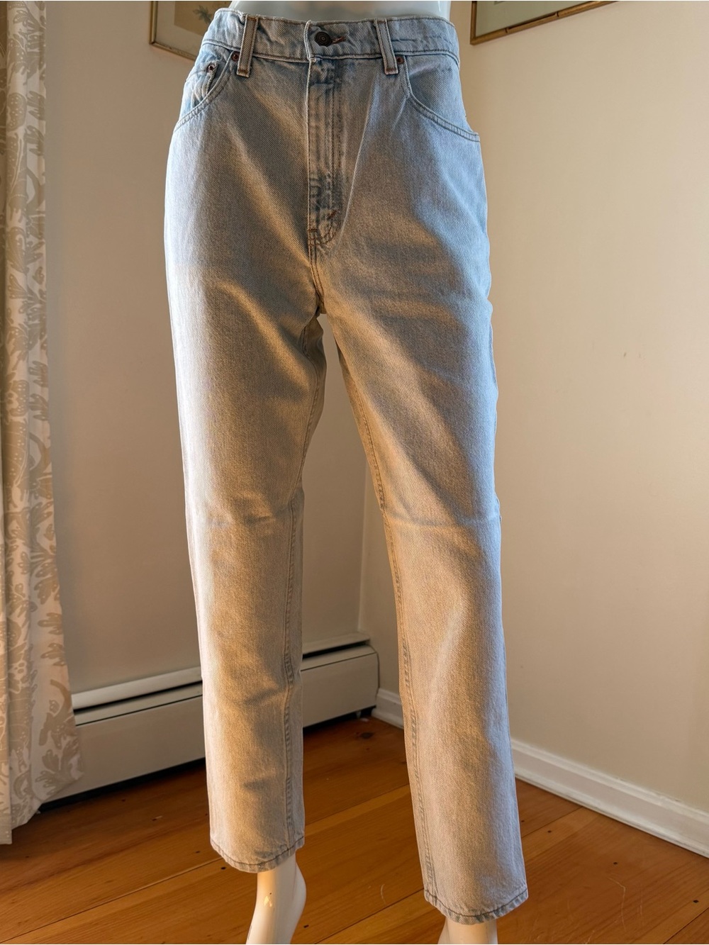 Levi's Women High-Rise Light Wash Jeans